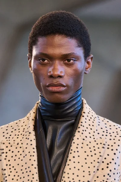 Look 51